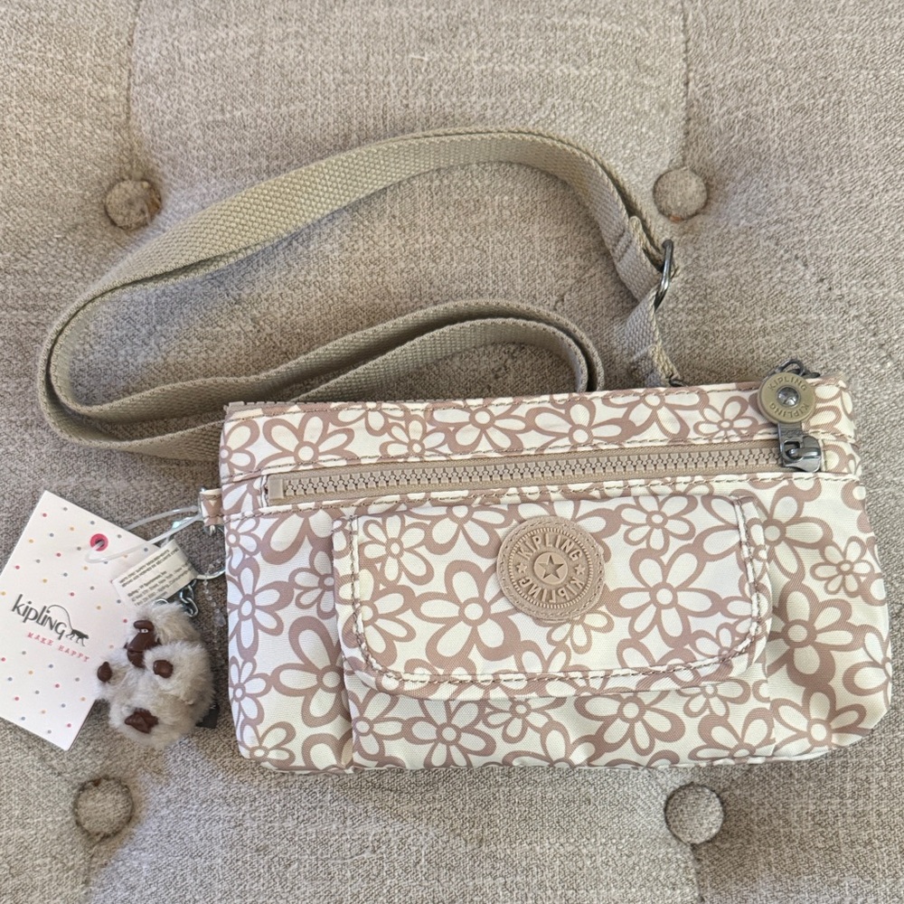 NWT, Kipling vintage Alwyn sandcastles flowers print crossbody.